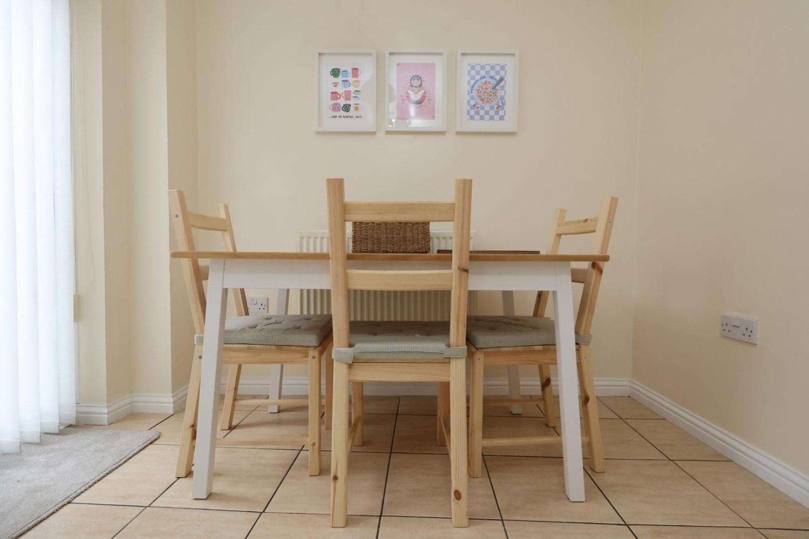 Relaxing 2-bed Coastal Escape In * Port Talbot